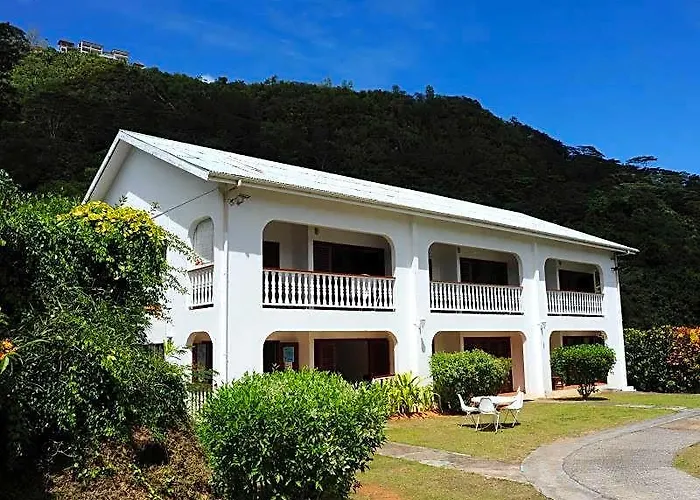 Hotel La & Anse Royale