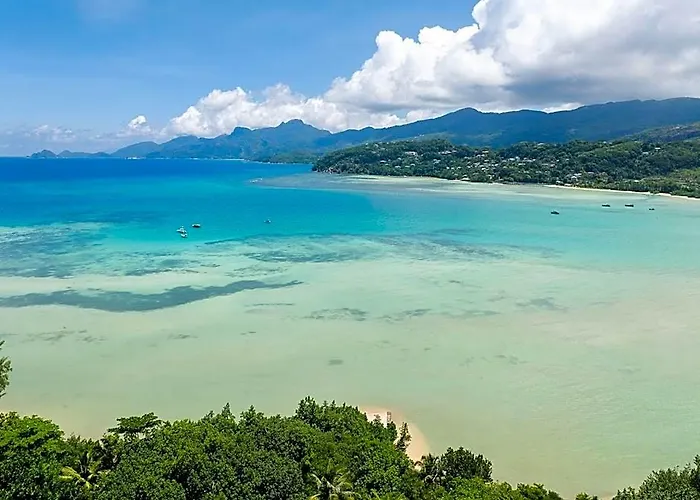 La & Hotel 3*