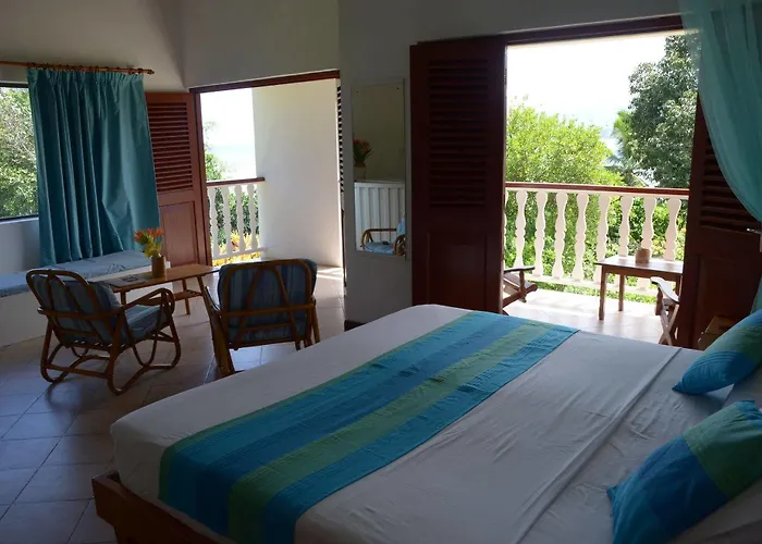 La & 3* Anse Royale